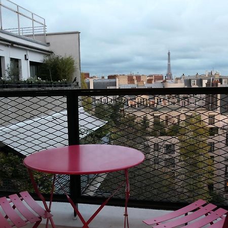 Eiffel Tower Studio Lacoste Apartment Paris Exterior photo